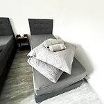 House - 20 Min To Dus Airport & Messe Krefeld