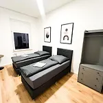 House - 20 Min To Dus Airport & Messe Apartmán