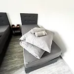 House - 20 Min To Dus Airport & Messe Apartmán