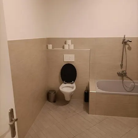 House - 20 Min To Dus Airport & Messe Apartman