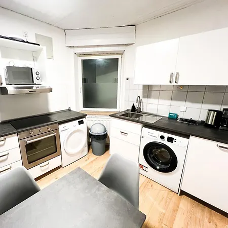 House - 20 Min To Dus Airport & Messe Apartman Krefeld